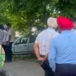 Police standoff over Navneet Chaturvedi in AAP fake signature case.